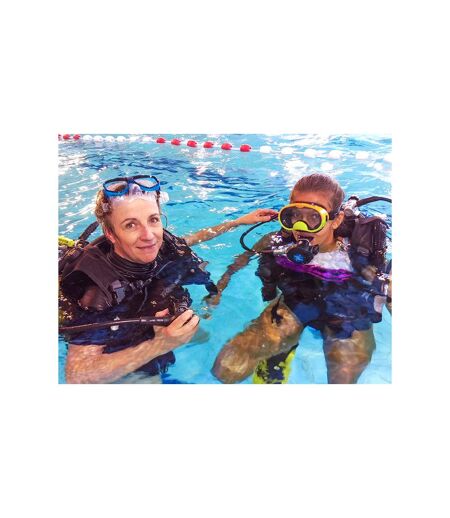 Baptême de plongée en piscine ou sous-marine - SMARTBOX - Coffret Cadeau Sport & Aventure