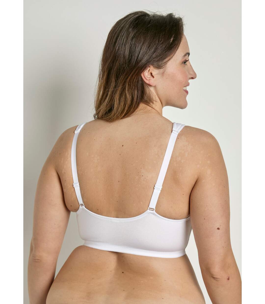 Soutien-gorge bonnets moulés ouvert devant-2