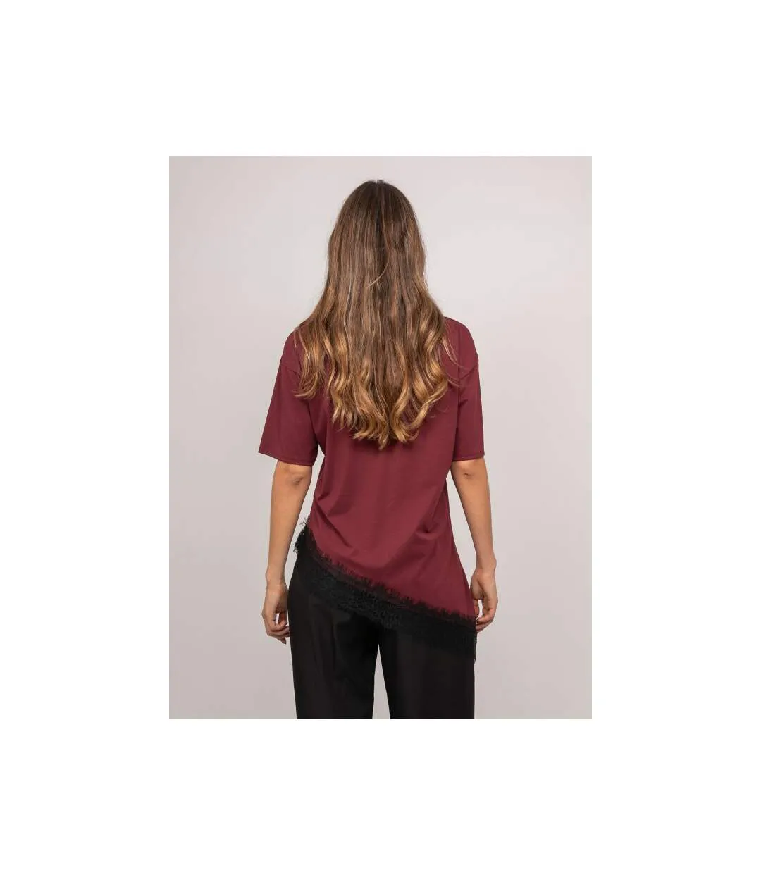 T-shirt oversize asymétrique bordure dentelle FORINEL - Dona X Lisa-2
