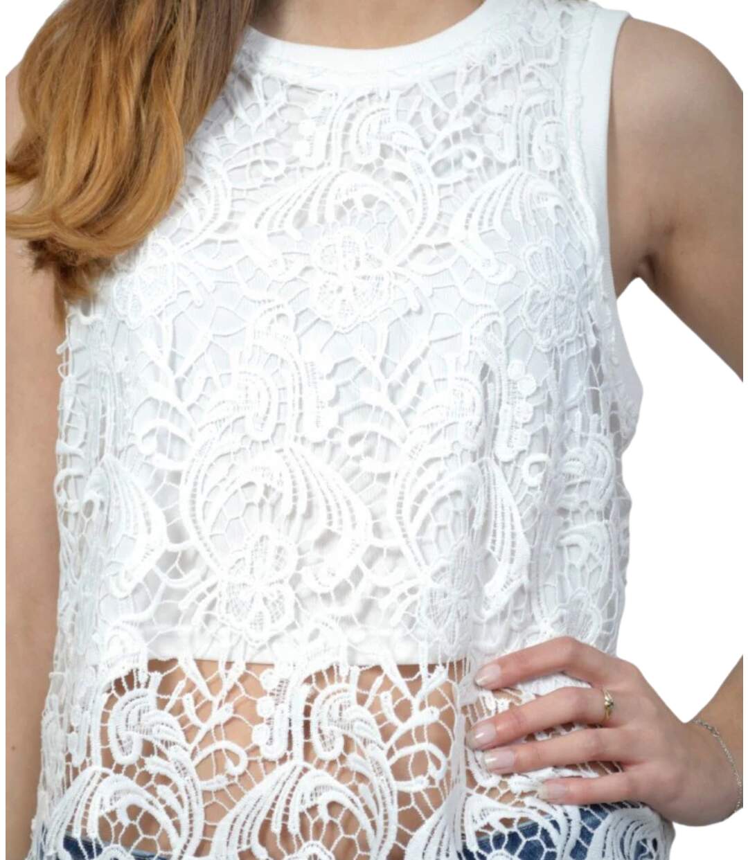 Débardeur Femme en Dentelle Blanche à Col Rond et Fermeture au Dos-3