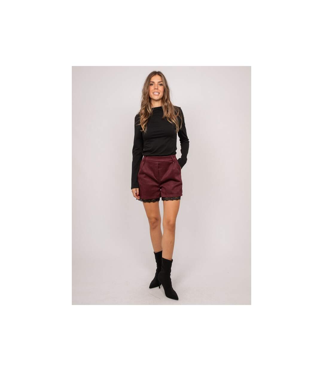 Short effet daim bordure dentelle XABARA - Dona X Lisa-4