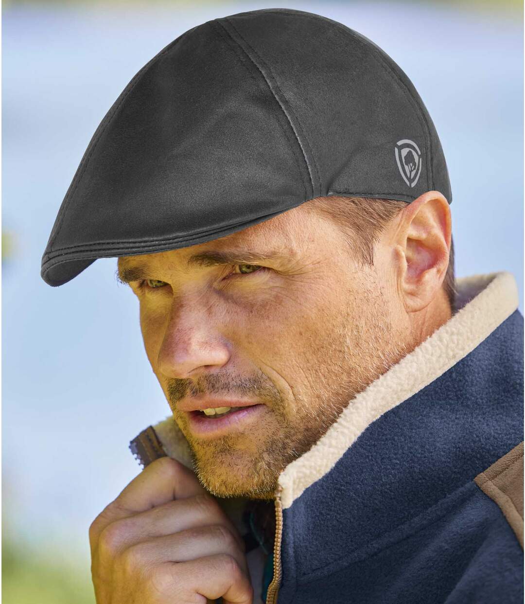 Płaska czapka z daszkiem ze sztucznego zamszu  Atlas For Men