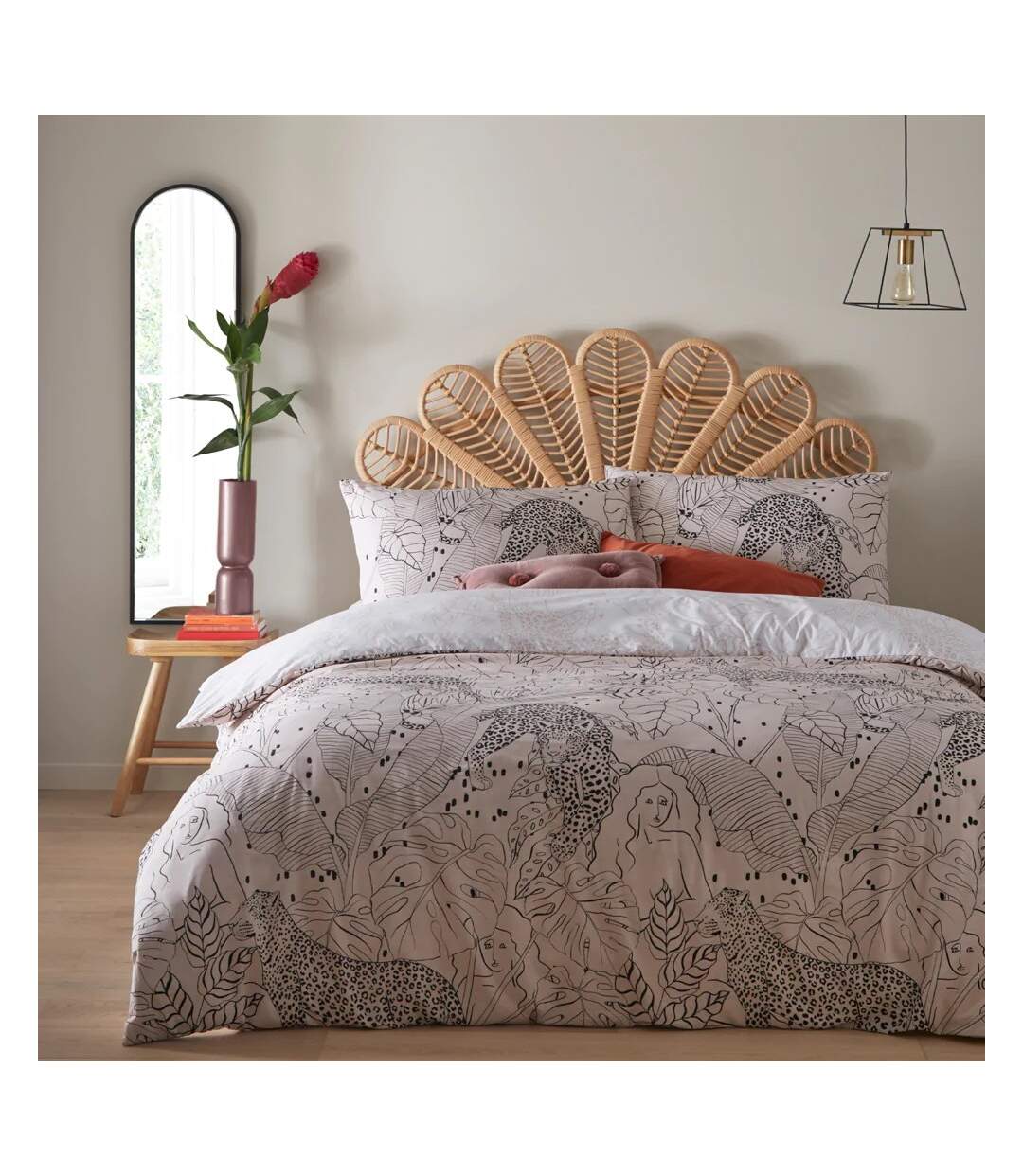 Aurora botanical duvet cover set blush Furn-1