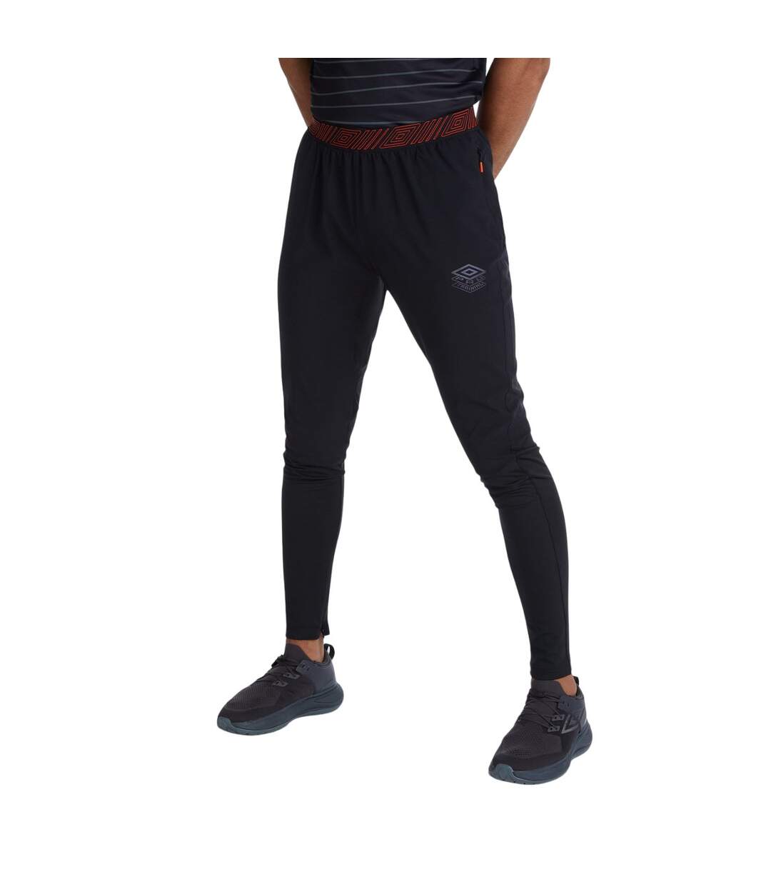 Mens elite hybrid jogging bottoms black/cherry tomato Umbro-3