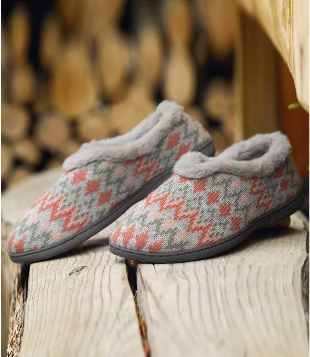 Women's Knitted Slippers with Faux-Fur Lining - Pink Grey-2