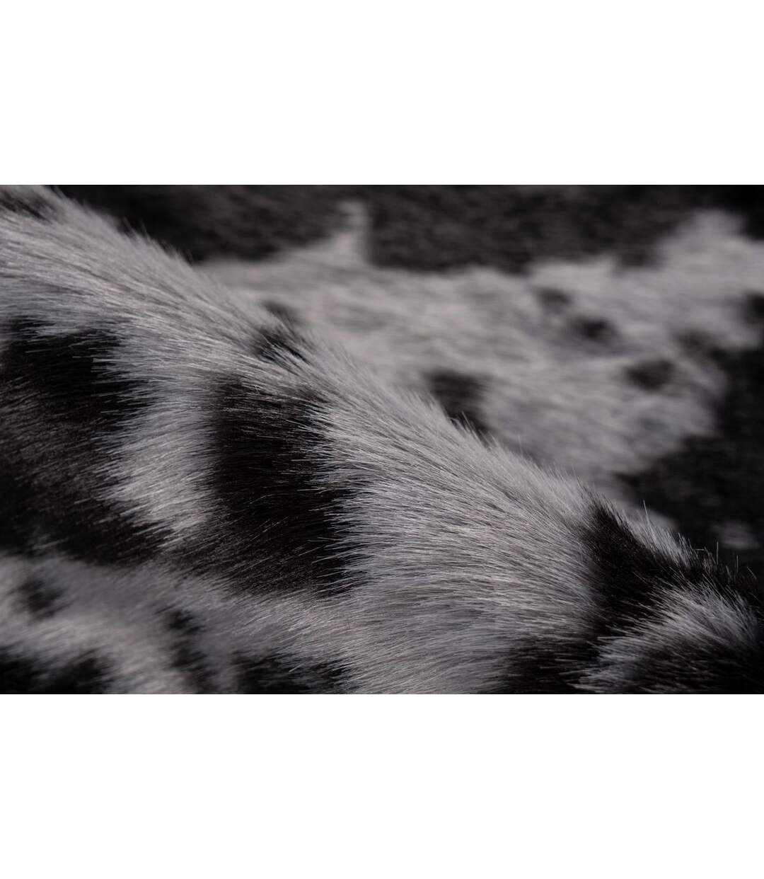 Tapis Imitation Peau de Vache Desert 160x230cm Noir & Blanc-3