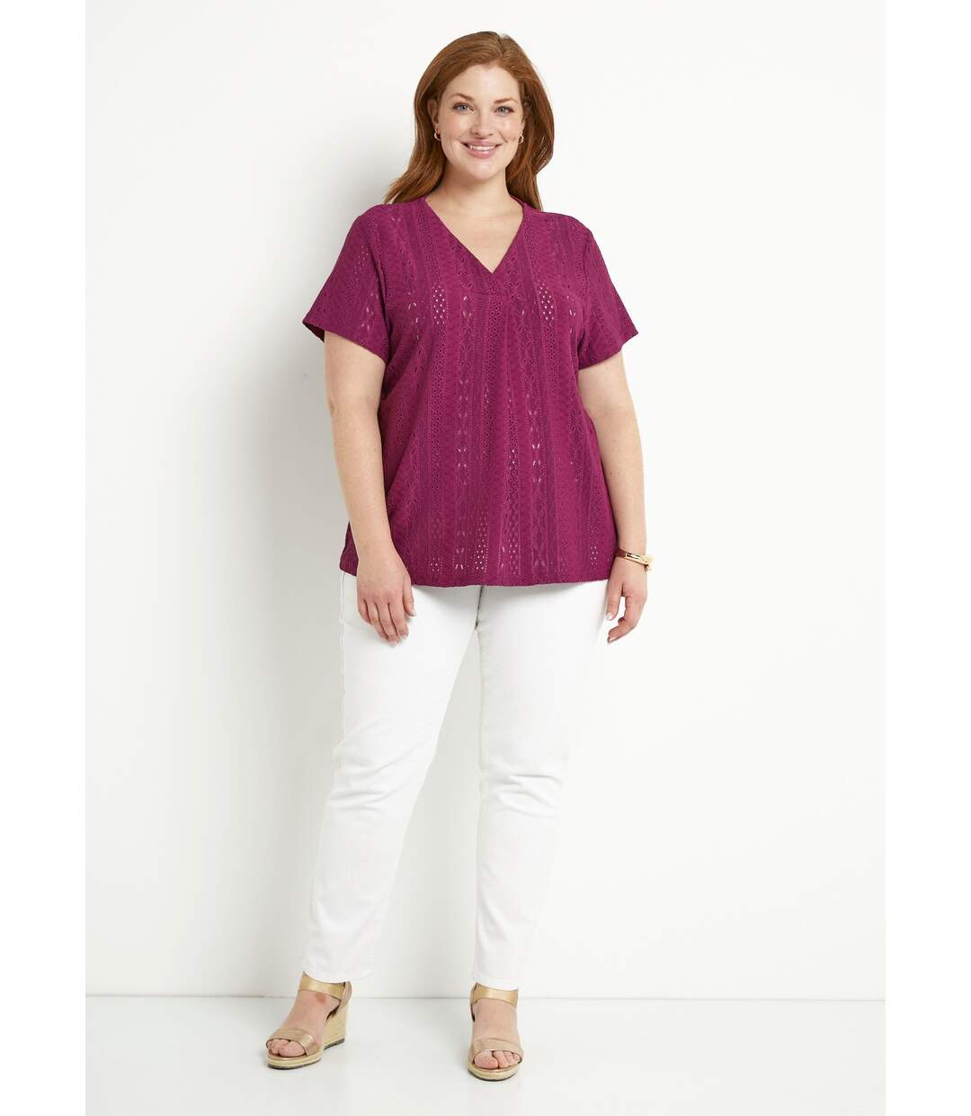 T-shirt ample col V uni effet broderie-3