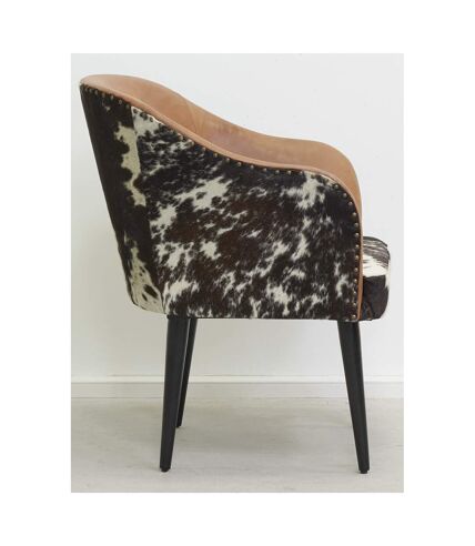 Fauteuil en cuir camel et peau de vache