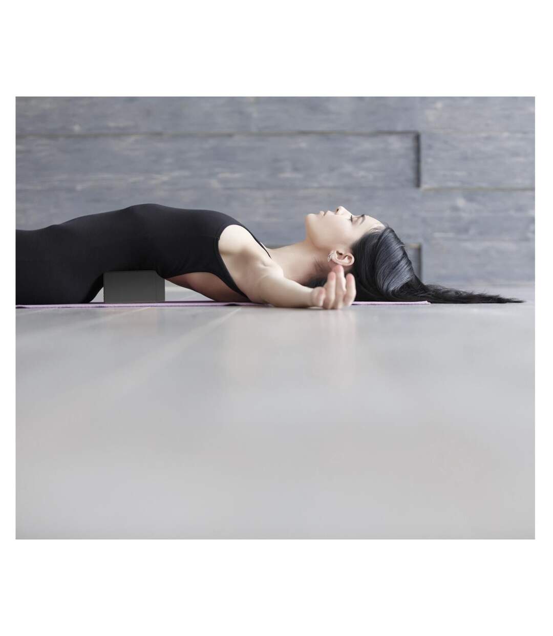 Bloc de Yoga Mousse 23cm Gris-5