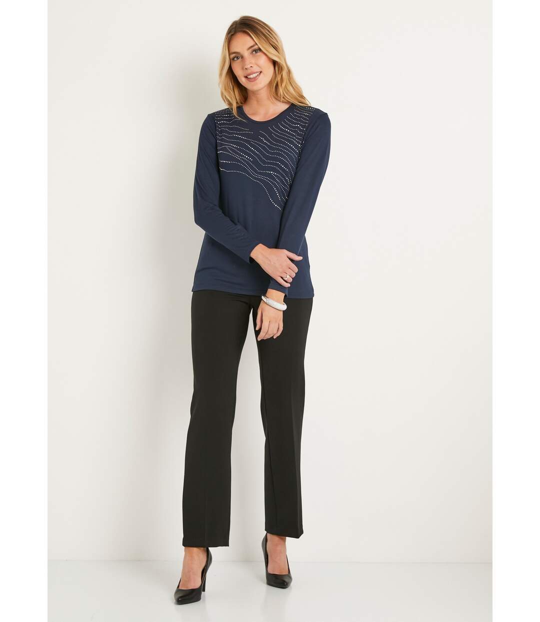 T-shirt uni droit court avec strass col rond-3