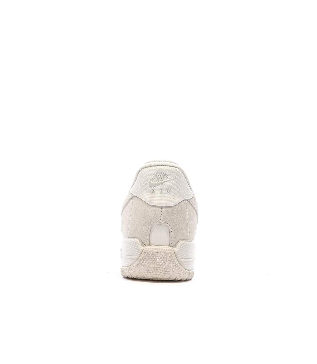 Baskets beiges/blanches femme nike air force 1 wild-3