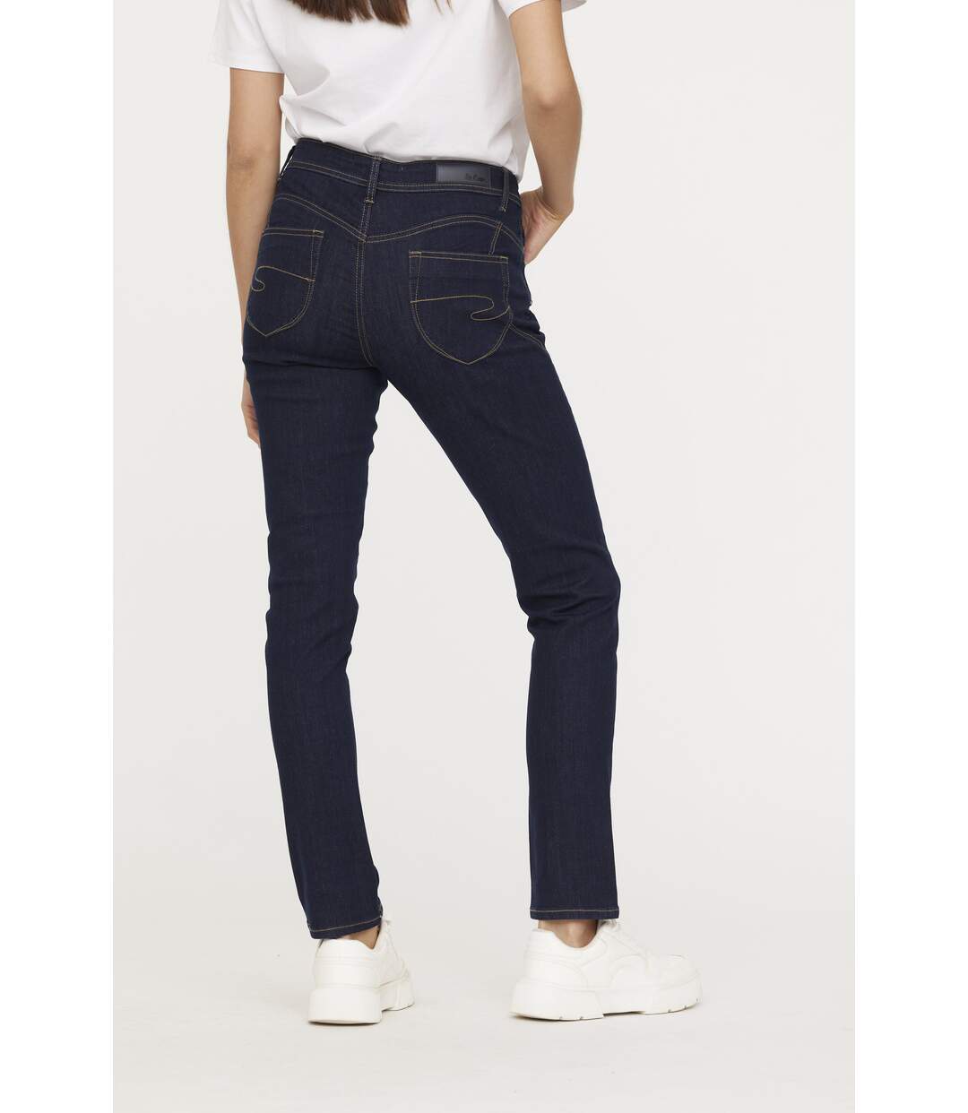 Jean JINNIE Rinsed-2