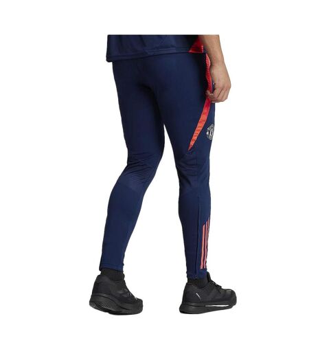 Manchester united jogging marine homme adidas tiro 24