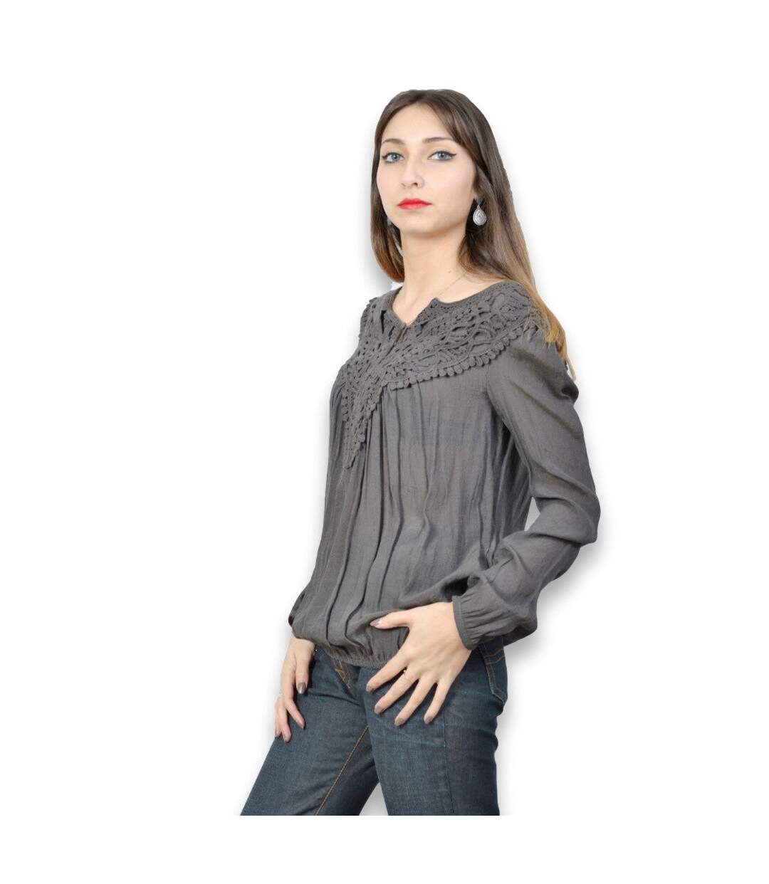 Blouse manches longues de couleur noir - Dentelle au col et dos-3