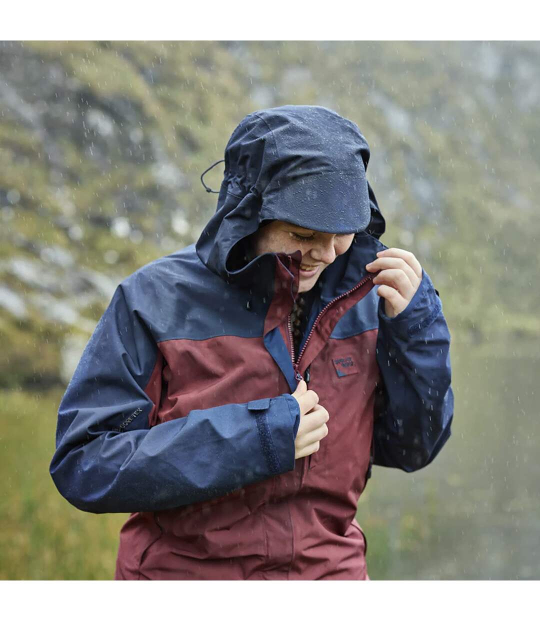 Ladies Waterproof GORE-TEX Hooded Hiking Jacket Rain Shell Coat with Pockets-5