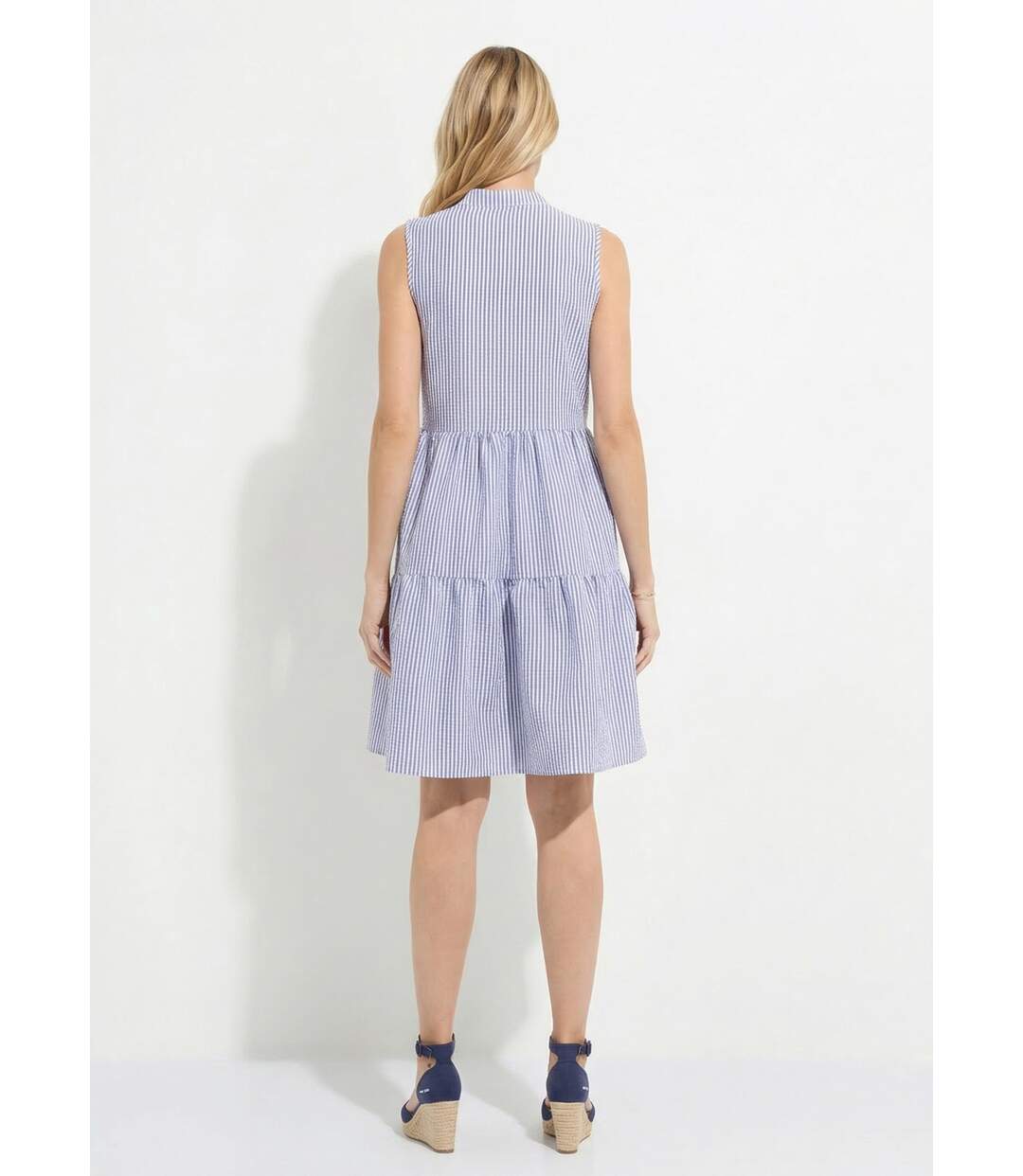 Robe seersucker rayé sans manches volantée-2