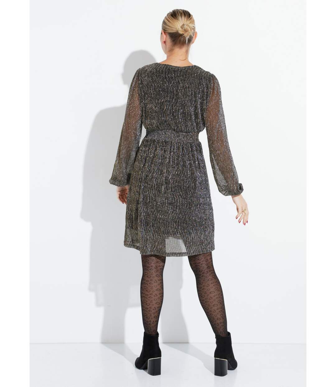 Robe courte pailletée taille haute-2