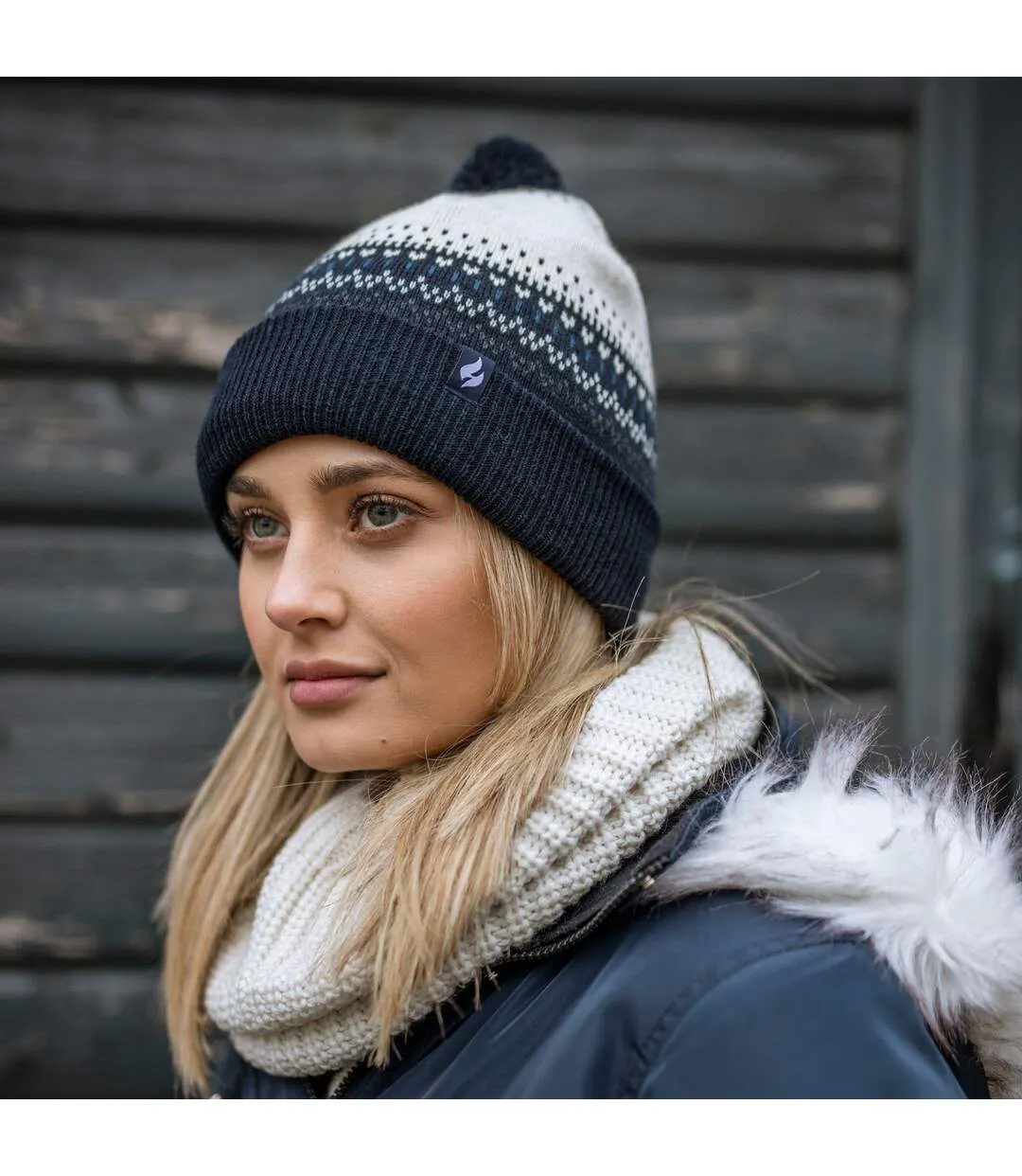 Bonnet Femme Thermique Tricot avec Petit Pompon-4