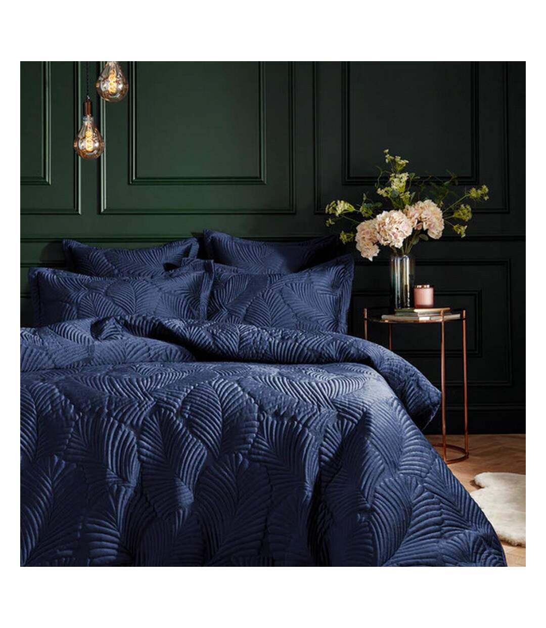 Palmeria velvet quilted duvet cover set navy Paoletti-1