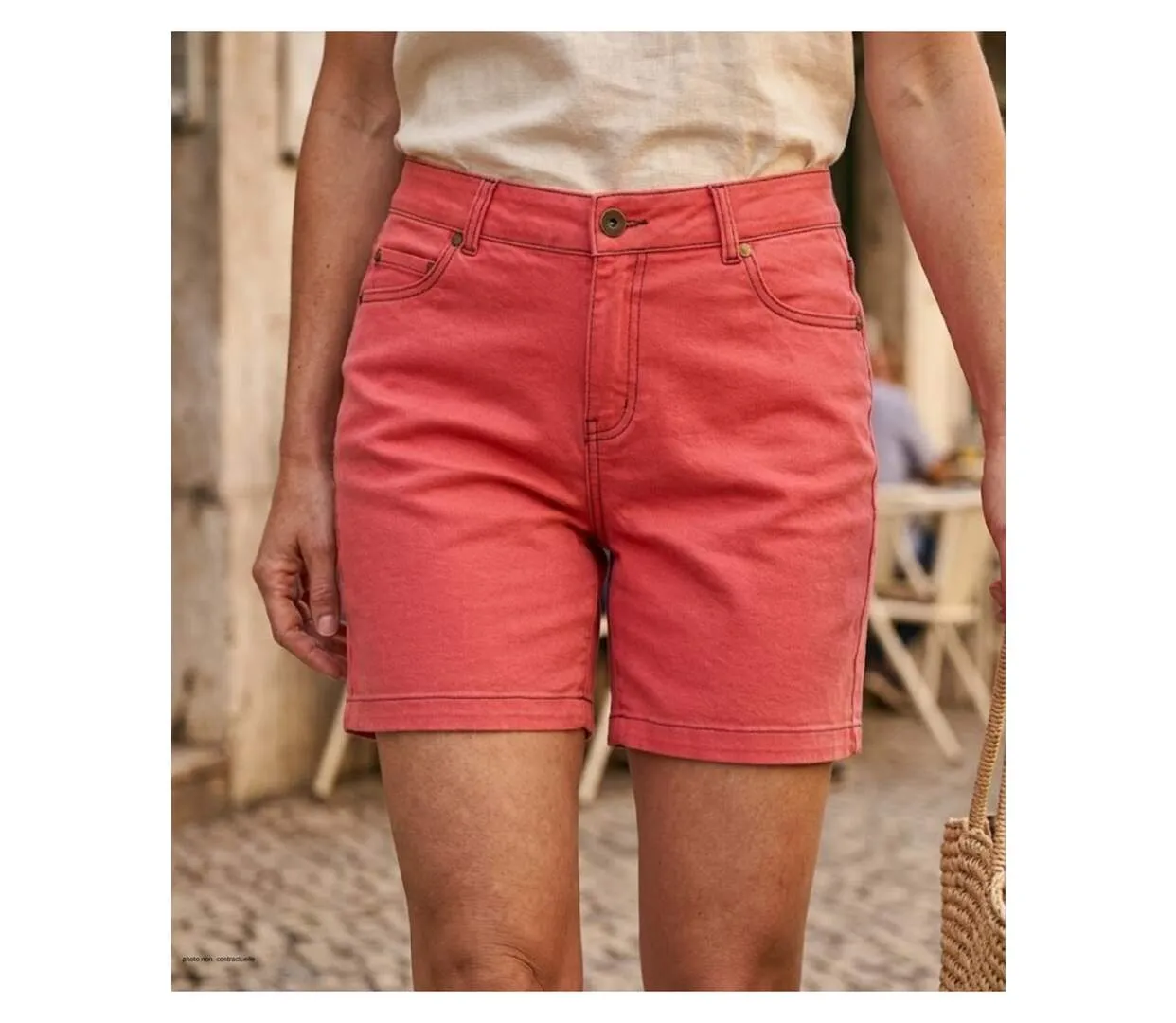 Short en tissu extensible femme MAYFLOWER SHORTF301A : le confort stretch absolu pour bouger avec élégance-1