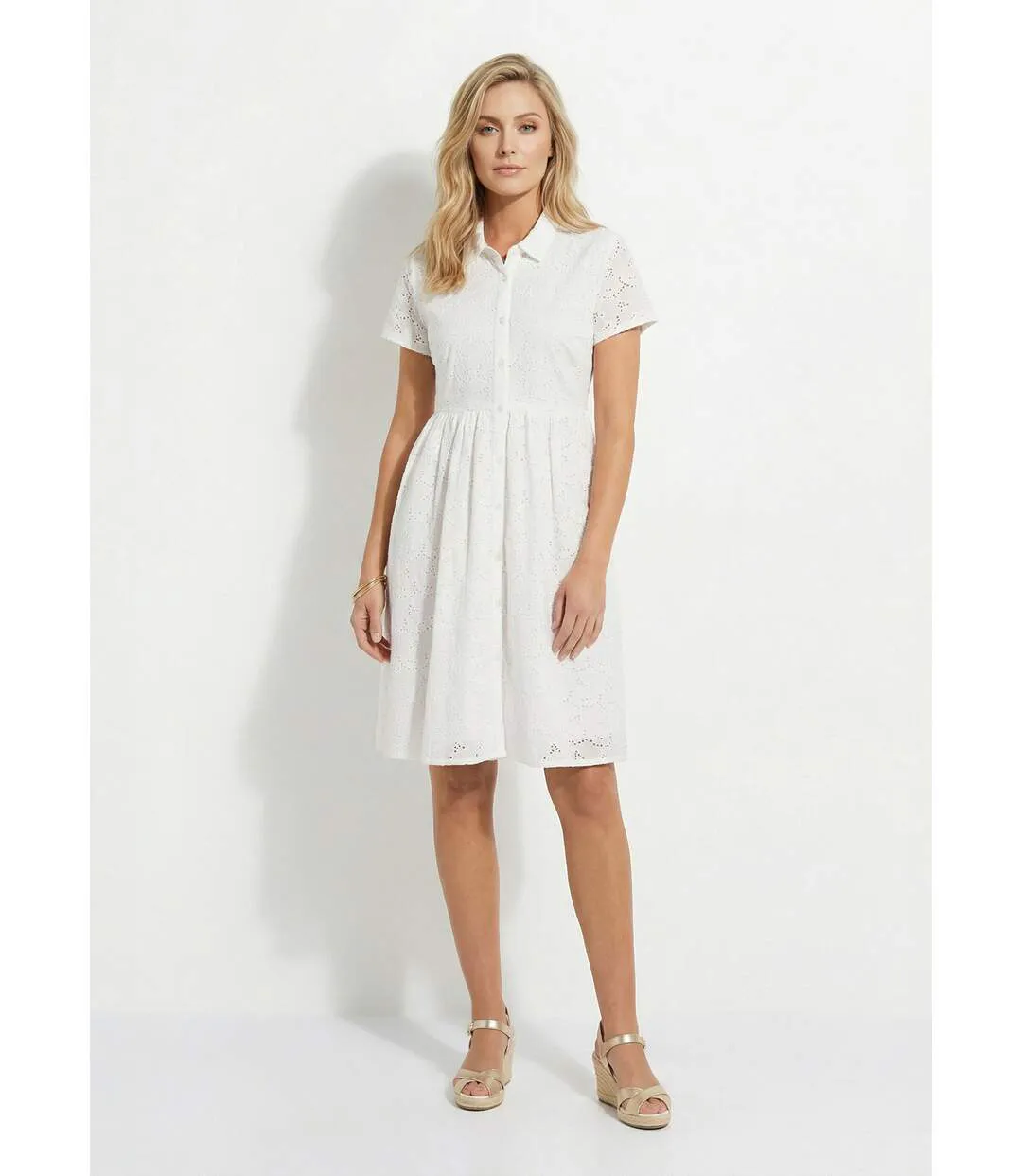 Robe-chemisier courte en broderie anglaise-1