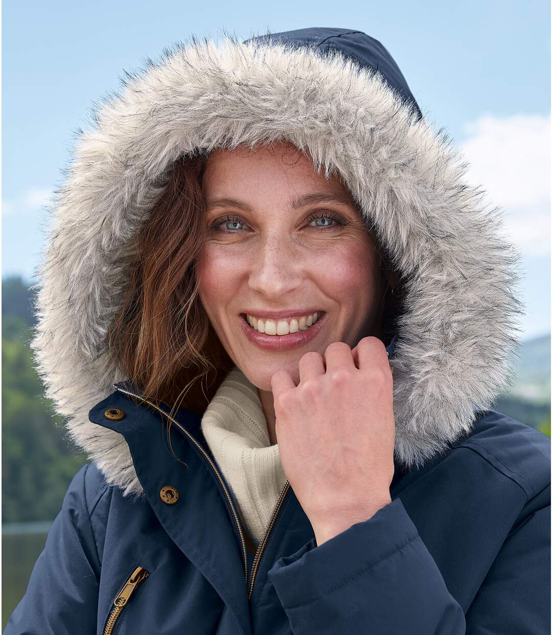 Women s Navy Parka with Faux Fur Hood Water Repellent