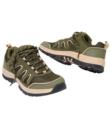 Les Chaussures Tout-Terrain
