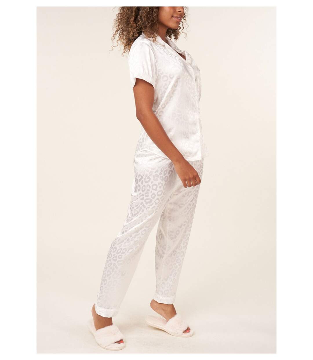 Pyjama fluide en satin