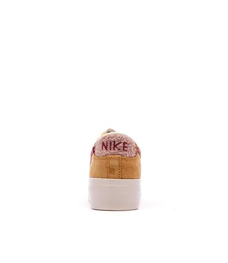 Baskets Marrons Femme Nike Blazer Low Platform