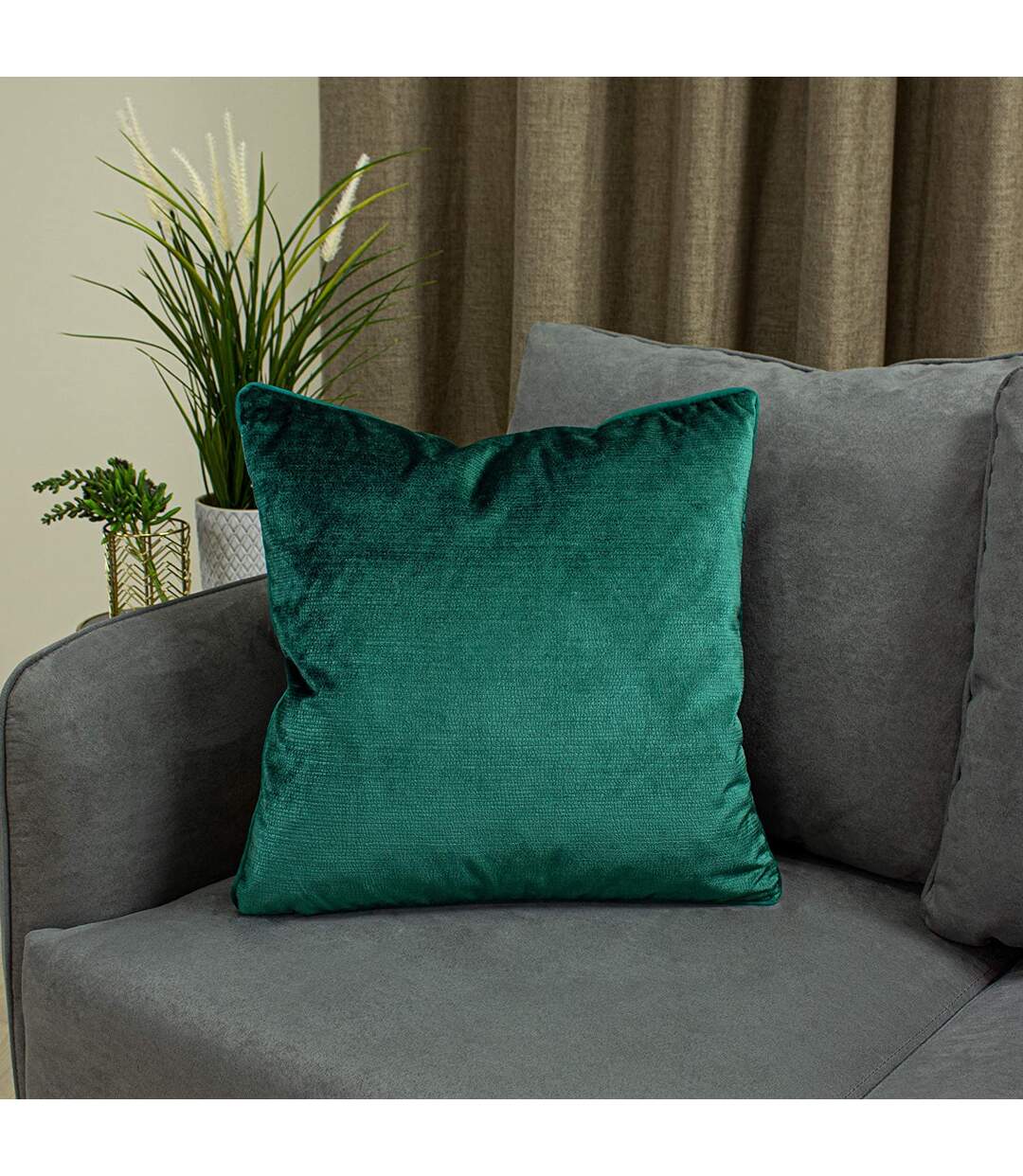 Paoletti Stella Cushion Cover (Emerald Green) - UTRV1878