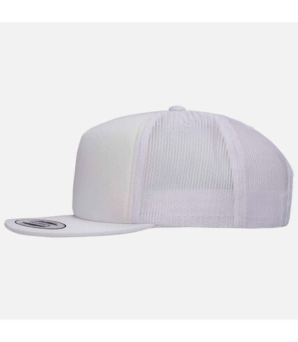 Casquette trucker flexfit blanc Yupoong