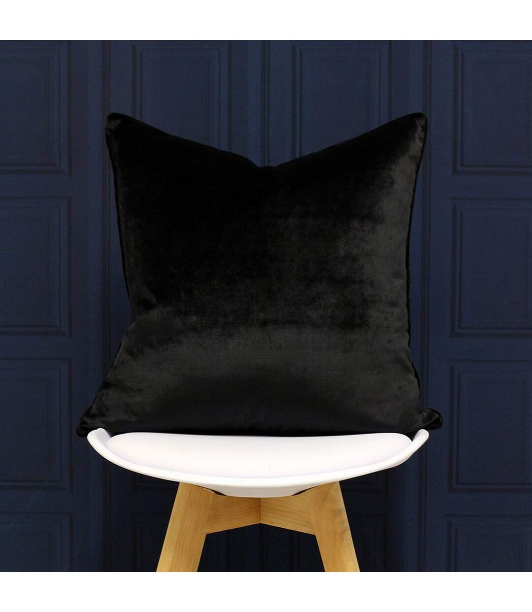 Riva Home Luxe Velvet Cushion Cover (Black) - UTRV1084