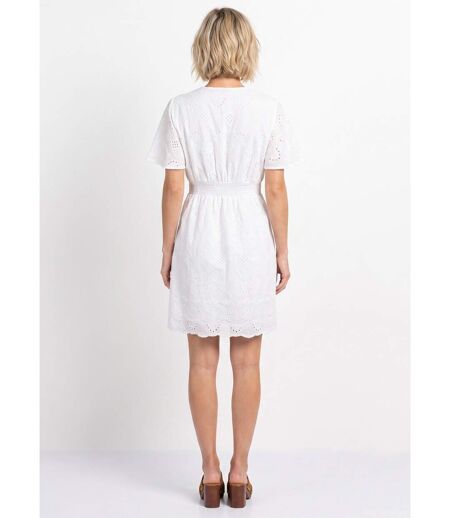 Robe courte col V et broderie anglaise