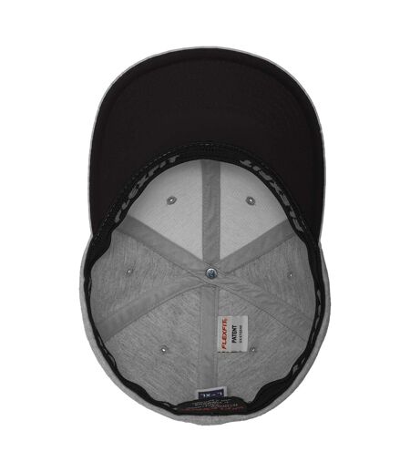 Casquette flexfit gris / noir Yupoong