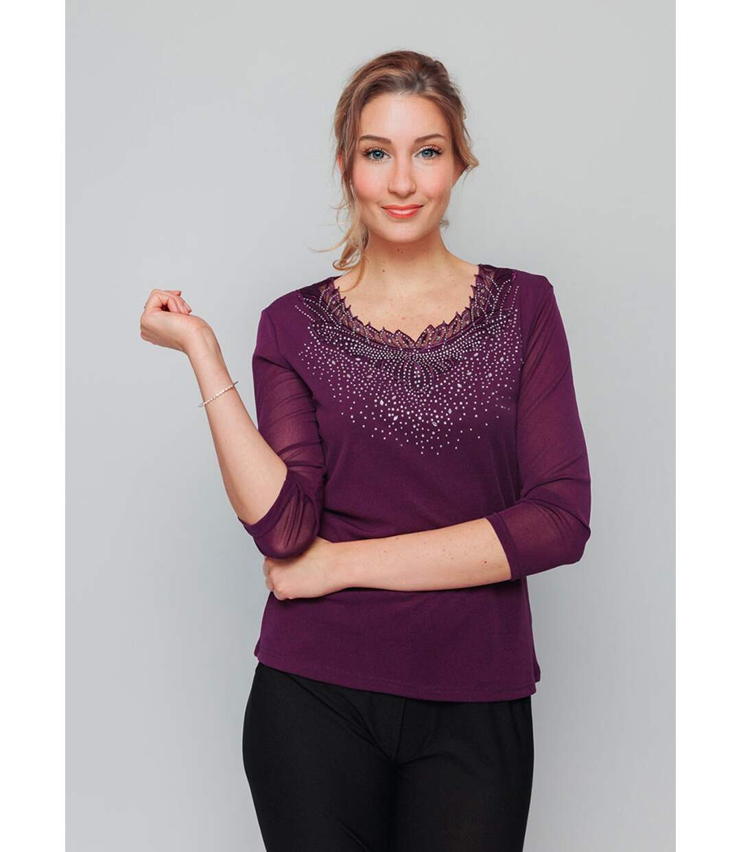 Tunique résille avec broderies et strass-1