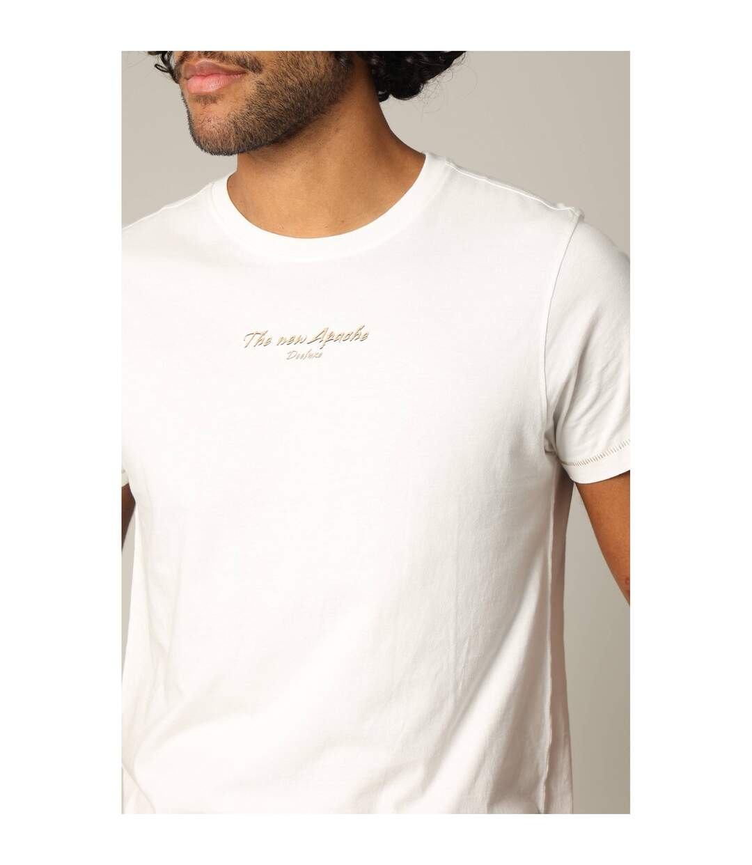 T-shirt en coton à manches courtes avec petit texte sur le devant et grand graph indien dans le dos BOHO-3