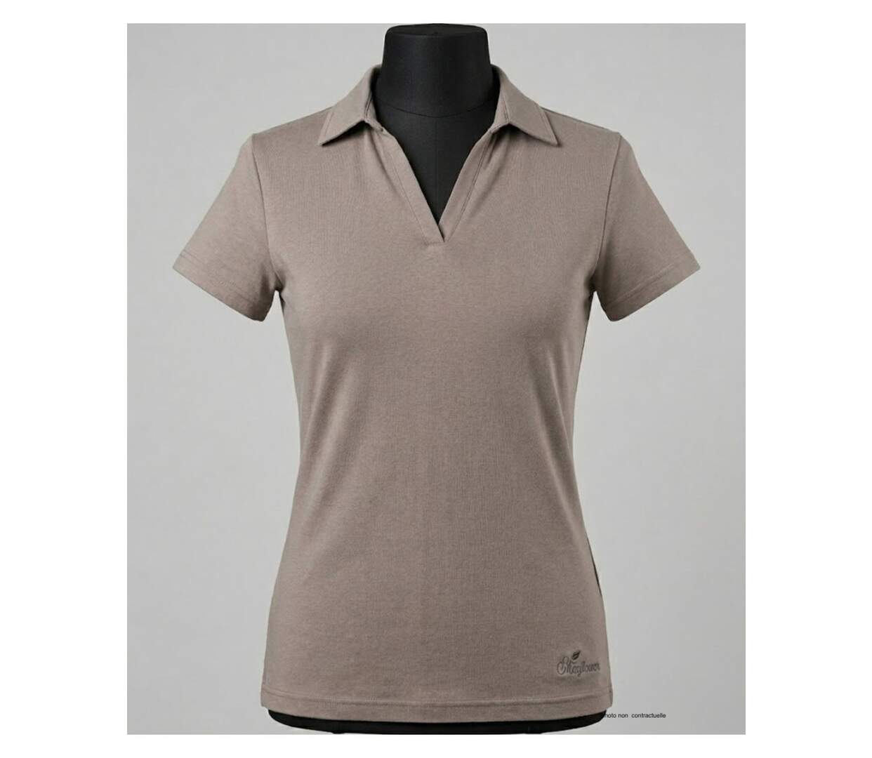 Polo Mayflower Dagan1 en coton beige : le style col V avec poche poitrine boutonnée-3