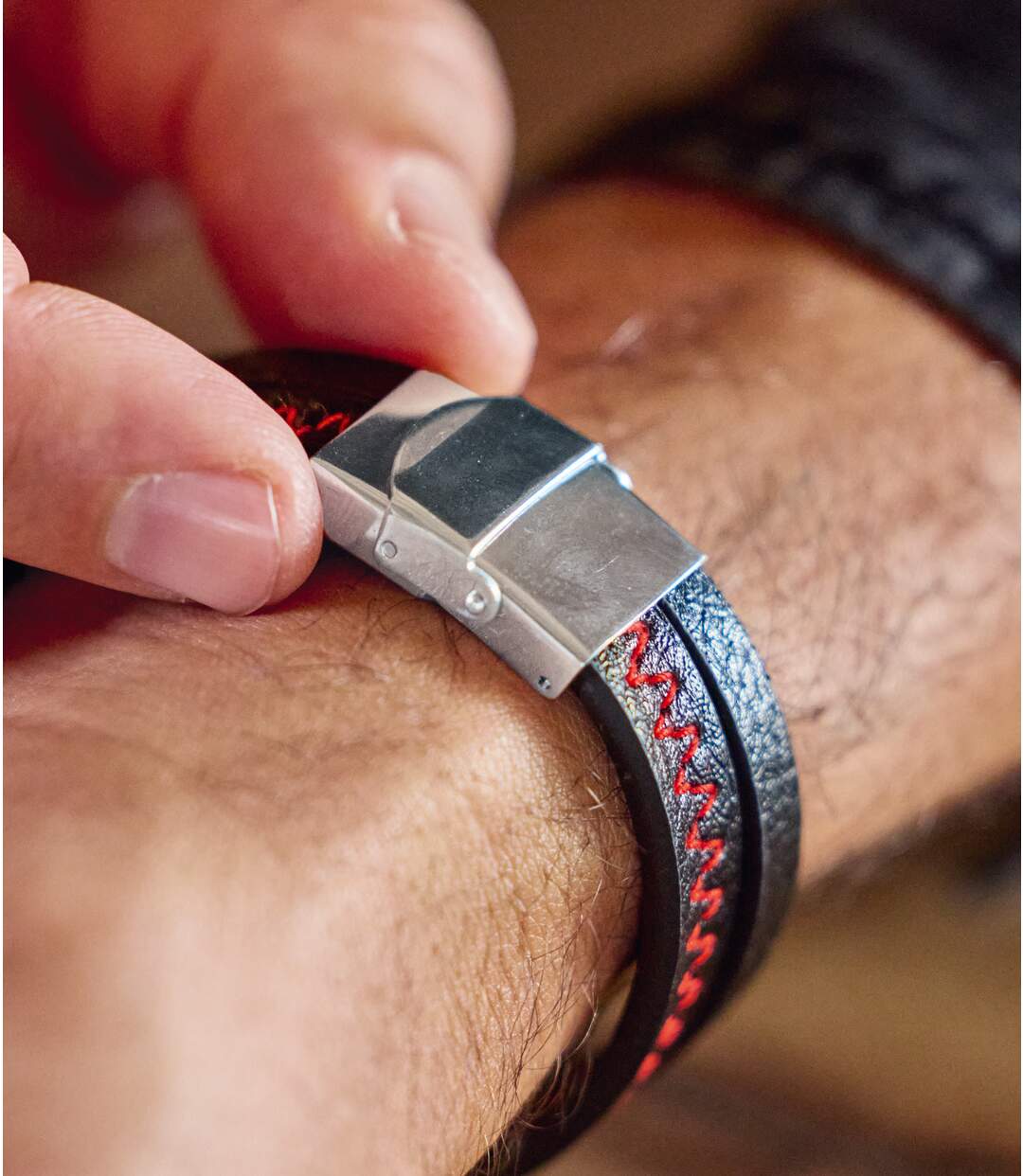 Doppel-Armband aus Kunstleder und Metall-3
