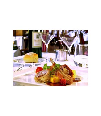 2 jours romantiques en hôtel 5* à Carcassonne avec dîner au restaurant étoilé MICHELIN La Barbacane - SMARTBOX - Coffret Cadeau Séjour