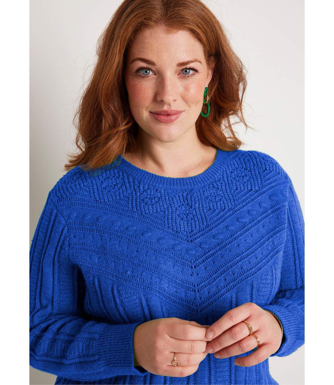Pull doux ajouré boules col rond-4
