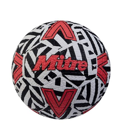 Ballon de foot street soccer taille 5 blanc / noir / rouge Mitre