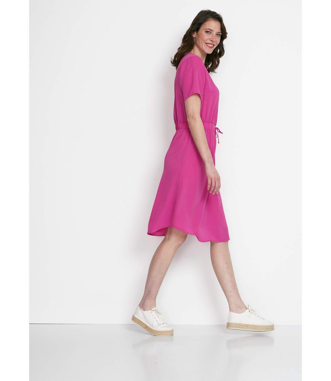 Robe courte droite taille élastiquée-3