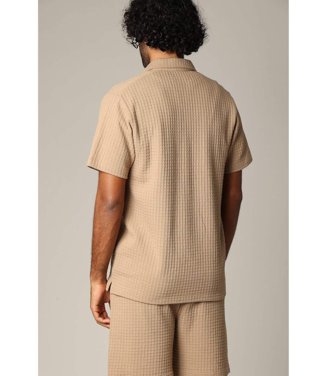 Chemise confort en tissu gaufré à manches courtes avec col cubain NOA-3