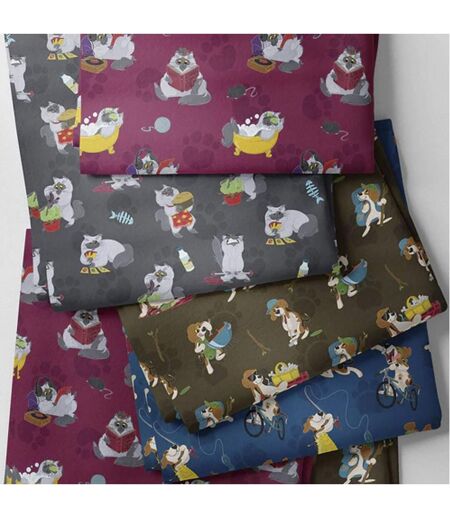 Warm Quilted Fleece Pet Blanket for Winter with Cats & Dogs