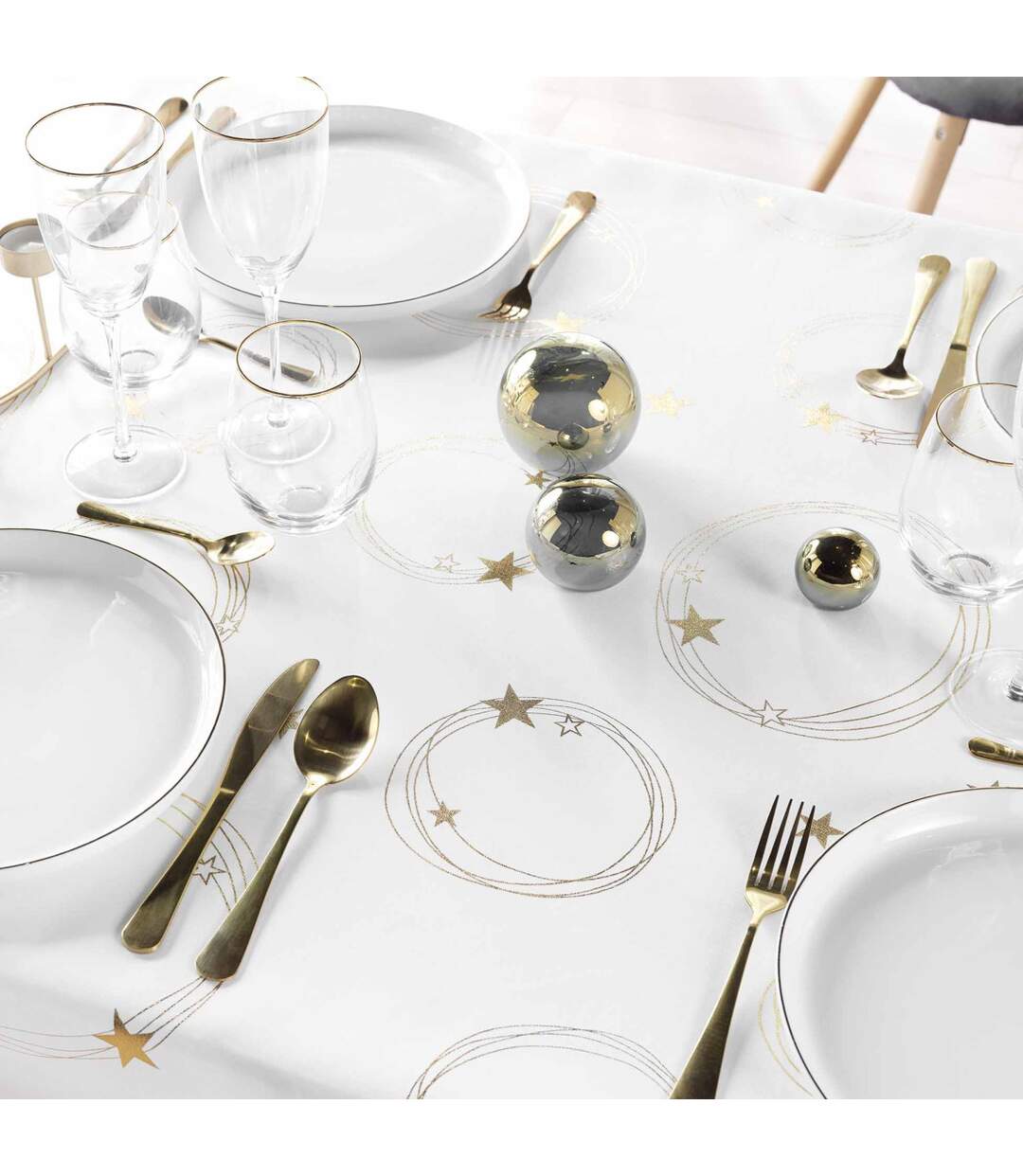 Nappe Imprimé Métallisé Star 140x240cm Blanc & Or-3
