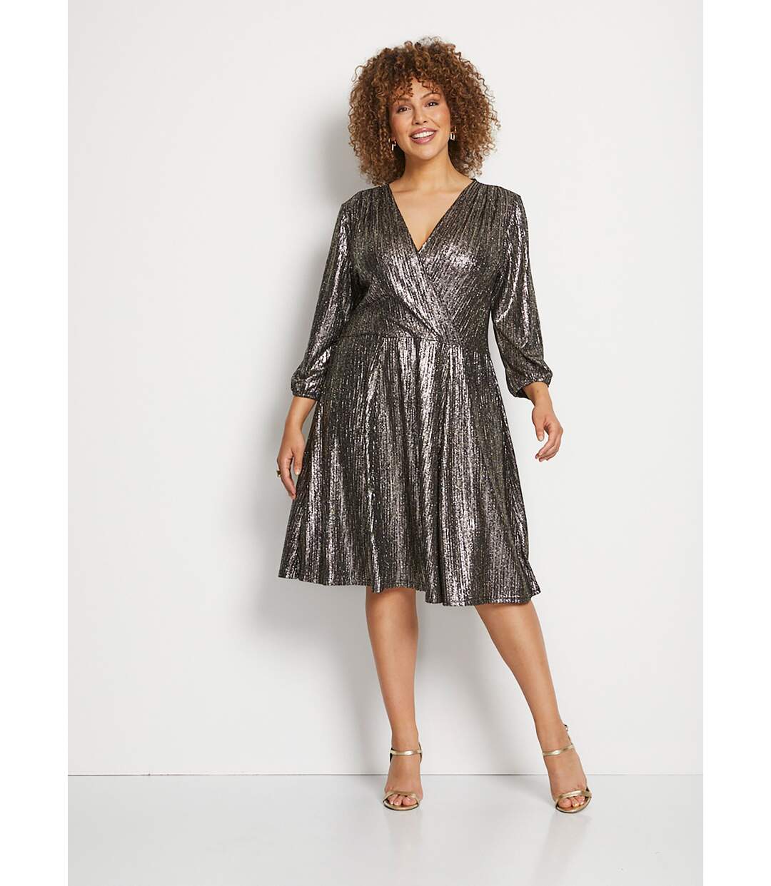 Robe scintillante encolure cache-coeur-1