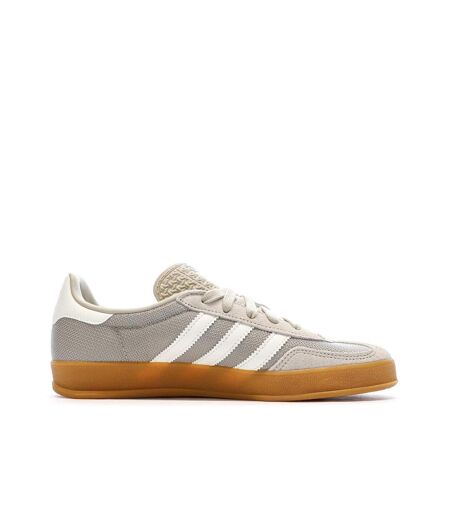 Baskets beiges adidas gazelle indoor