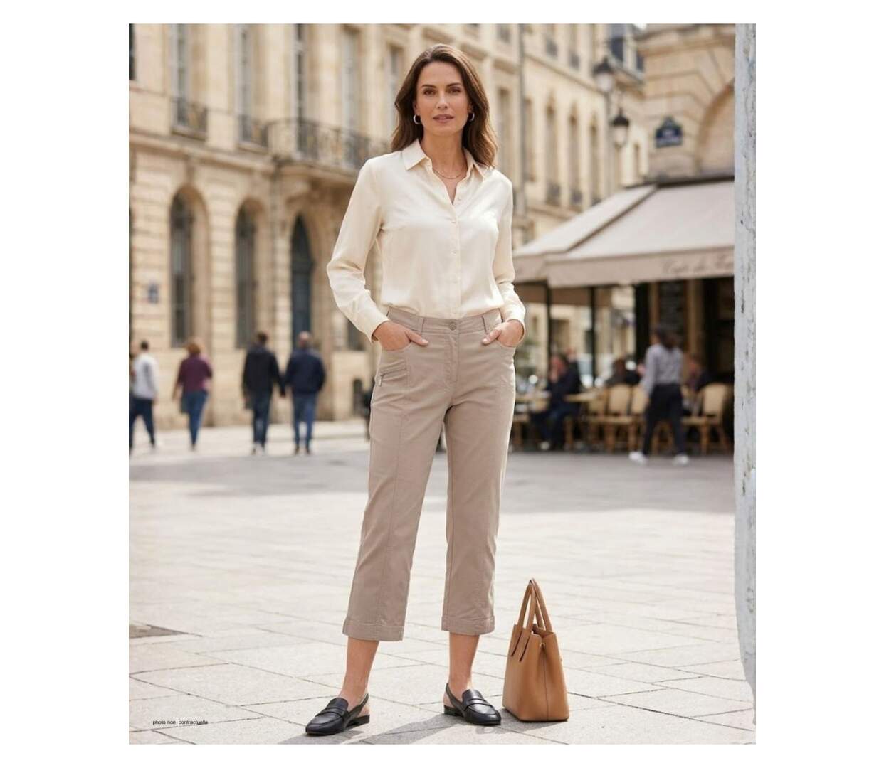 Pantacourt STRETCH Beige en coton avec zip fantaisie : confort et style moderne-5