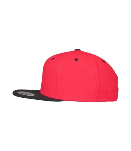 Classic Two Tone Cap Red Black Flexfit
