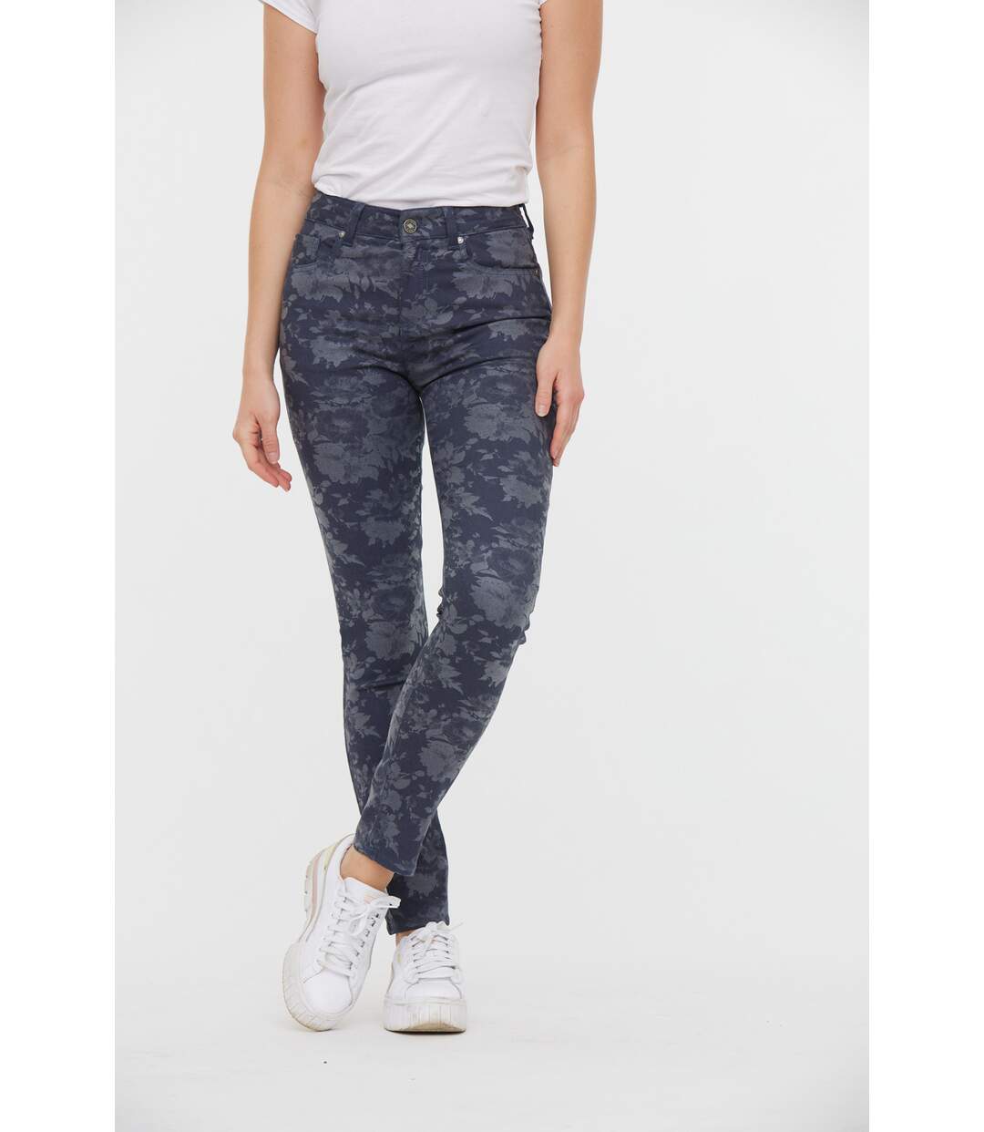 Pantalon coton slim LC135